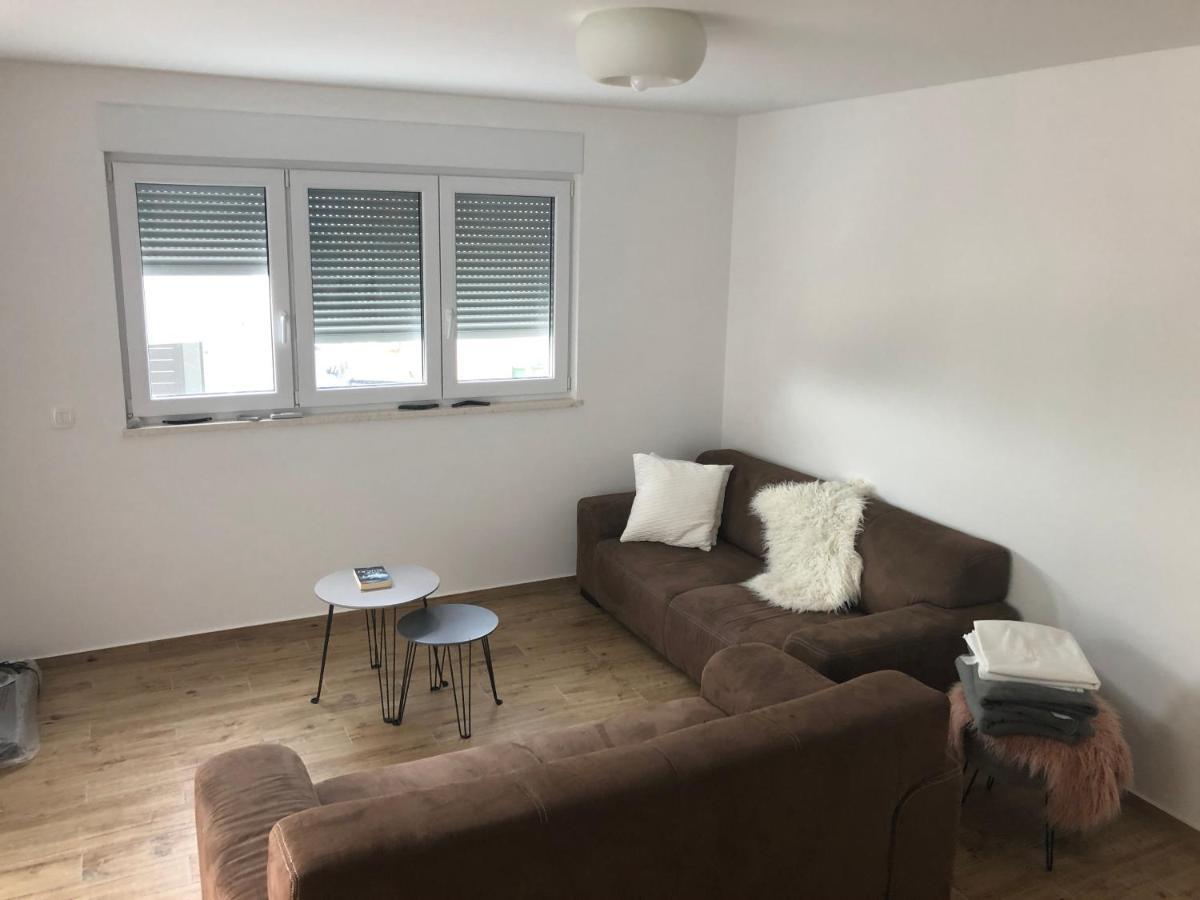 Apartman Lea *